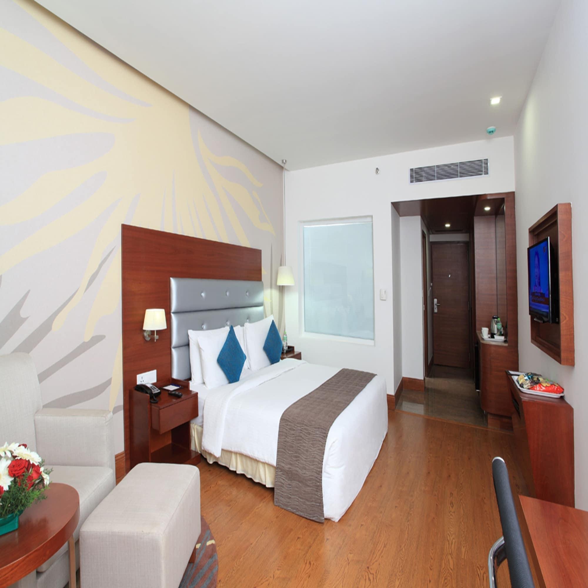 Hotel Abu Palace Madras Buitenkant foto