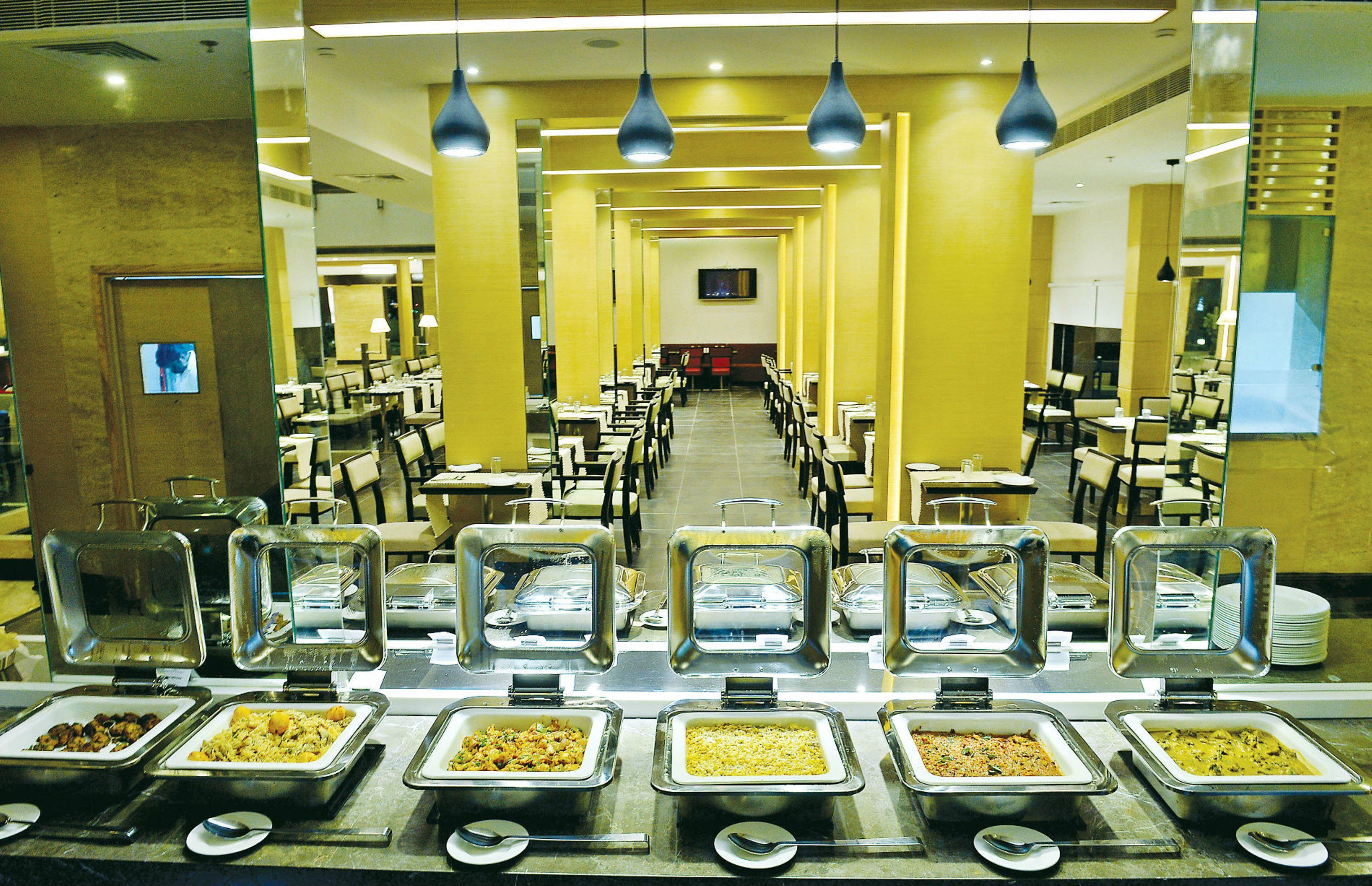Hotel Abu Palace Madras Buitenkant foto